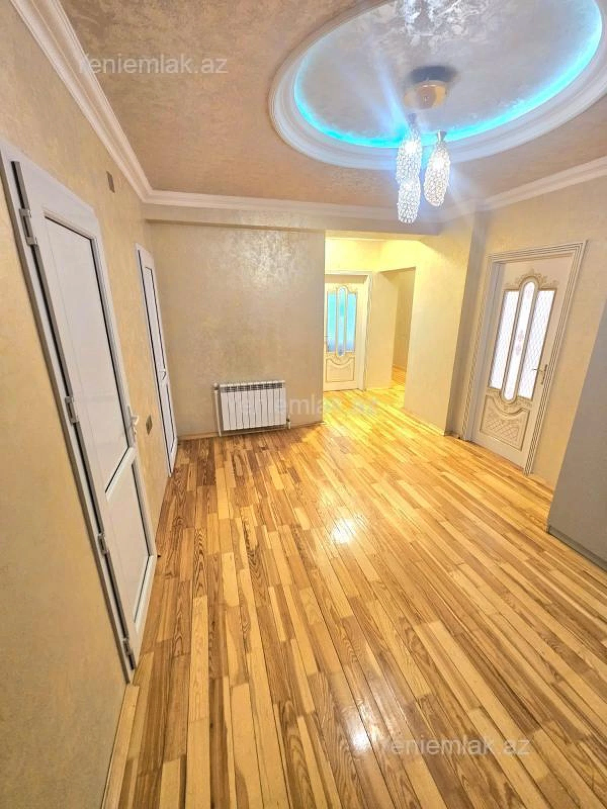 Satılır 3 otaqlı yeni tikili 120 m²