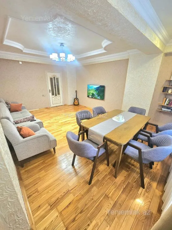 Satılır 3 otaqlı yeni tikili 120 m²
