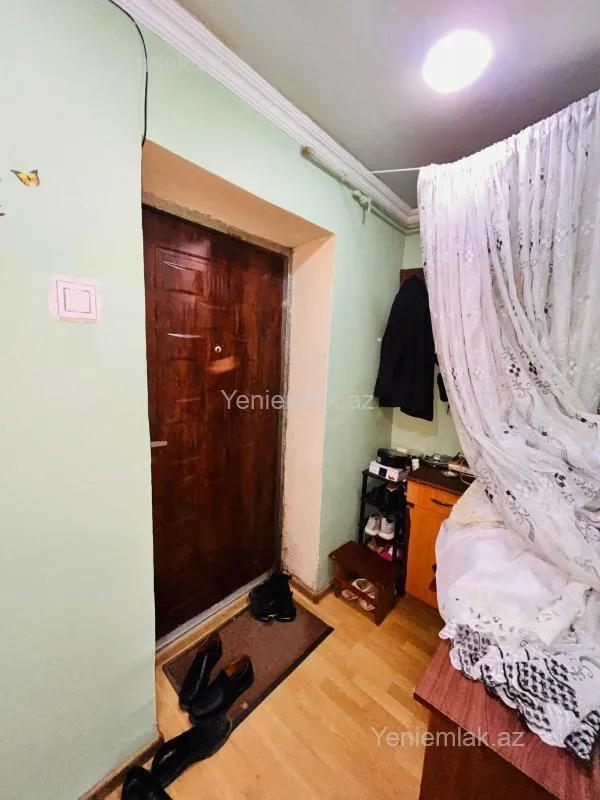 Satılır 2 otaqlı köhnə tikili 45 m²