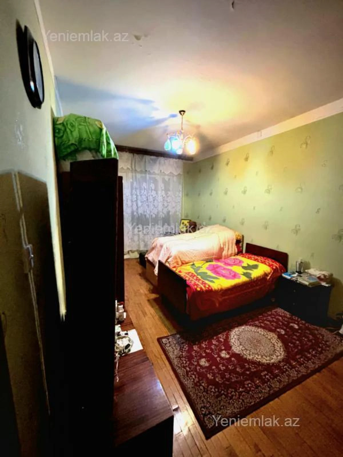 Satılır 4 otaqlı köhnə tikili 120 m²