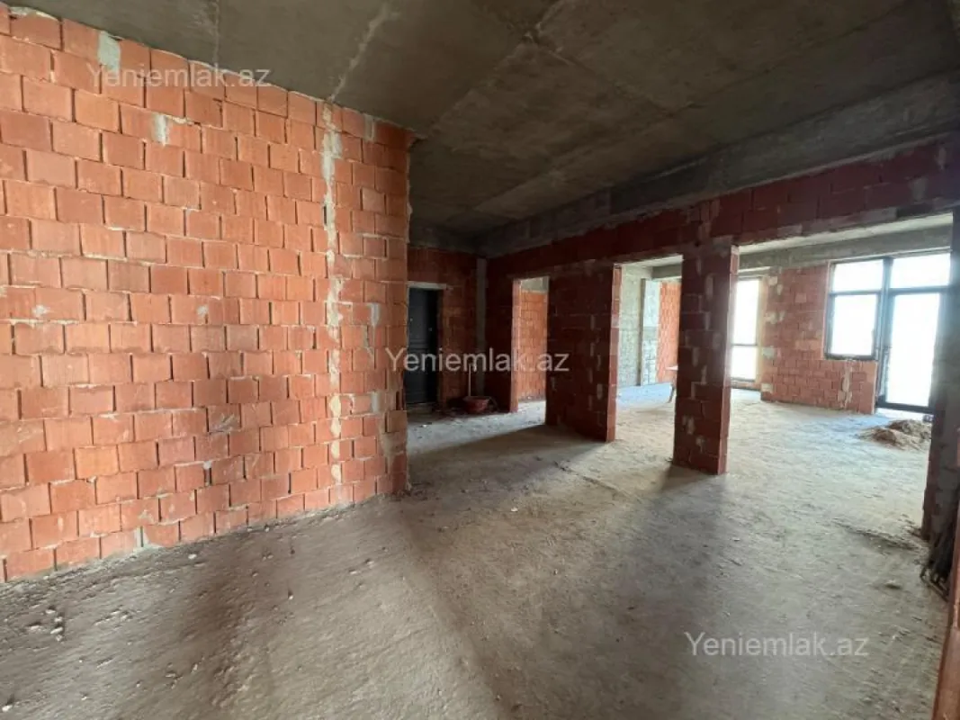 Satılır 4 otaqlı yeni tikili 175 m²