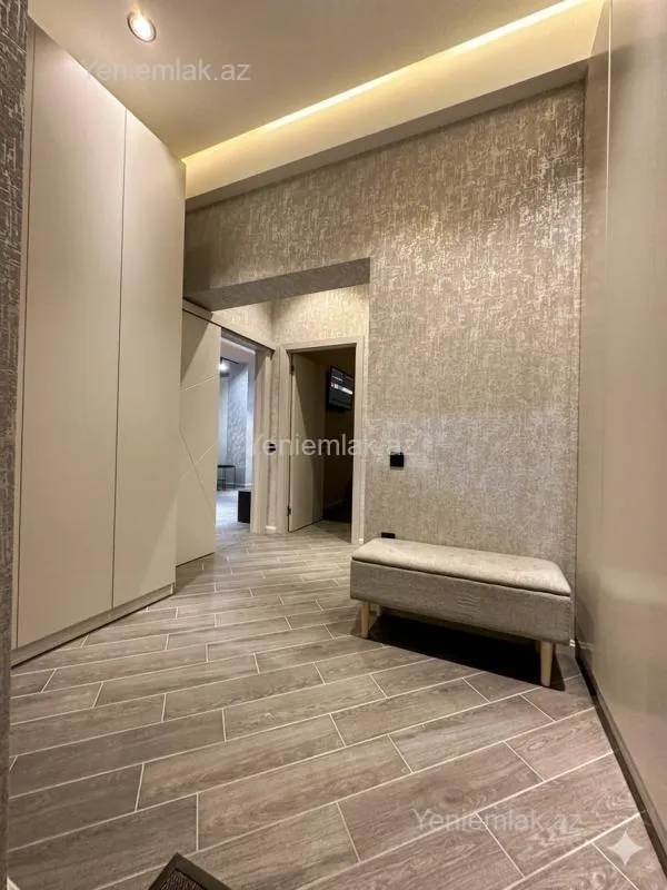 Satılır 2 otaqlı yeni tikili 70 m²