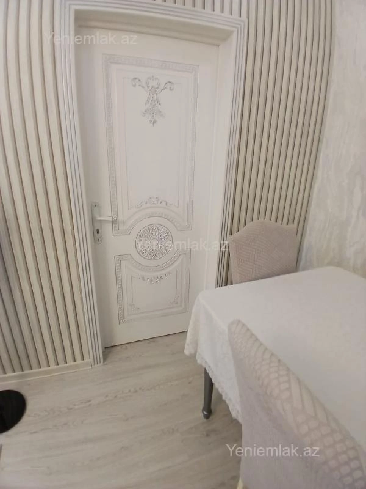 Satılır 4 otaqlı köhnə tikili 100 m²