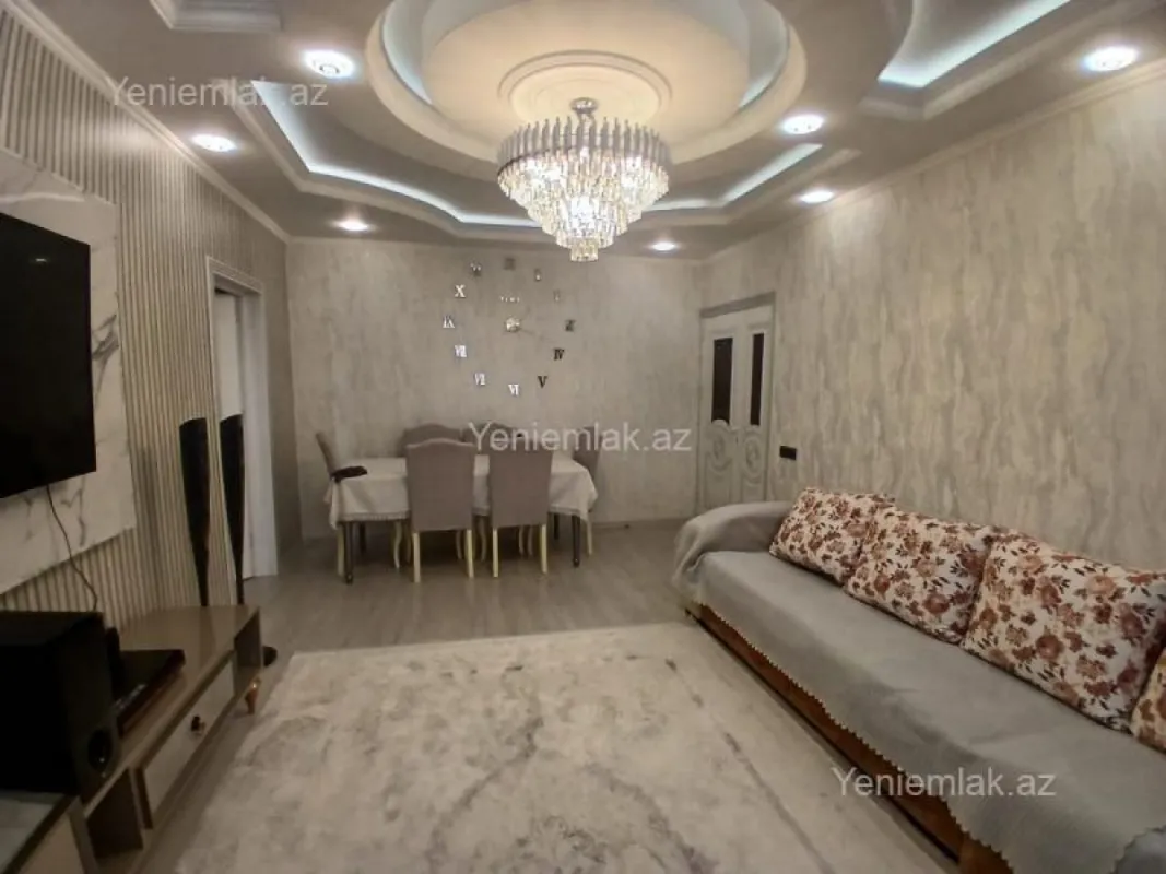 Satılır 4 otaqlı köhnə tikili 100 m²