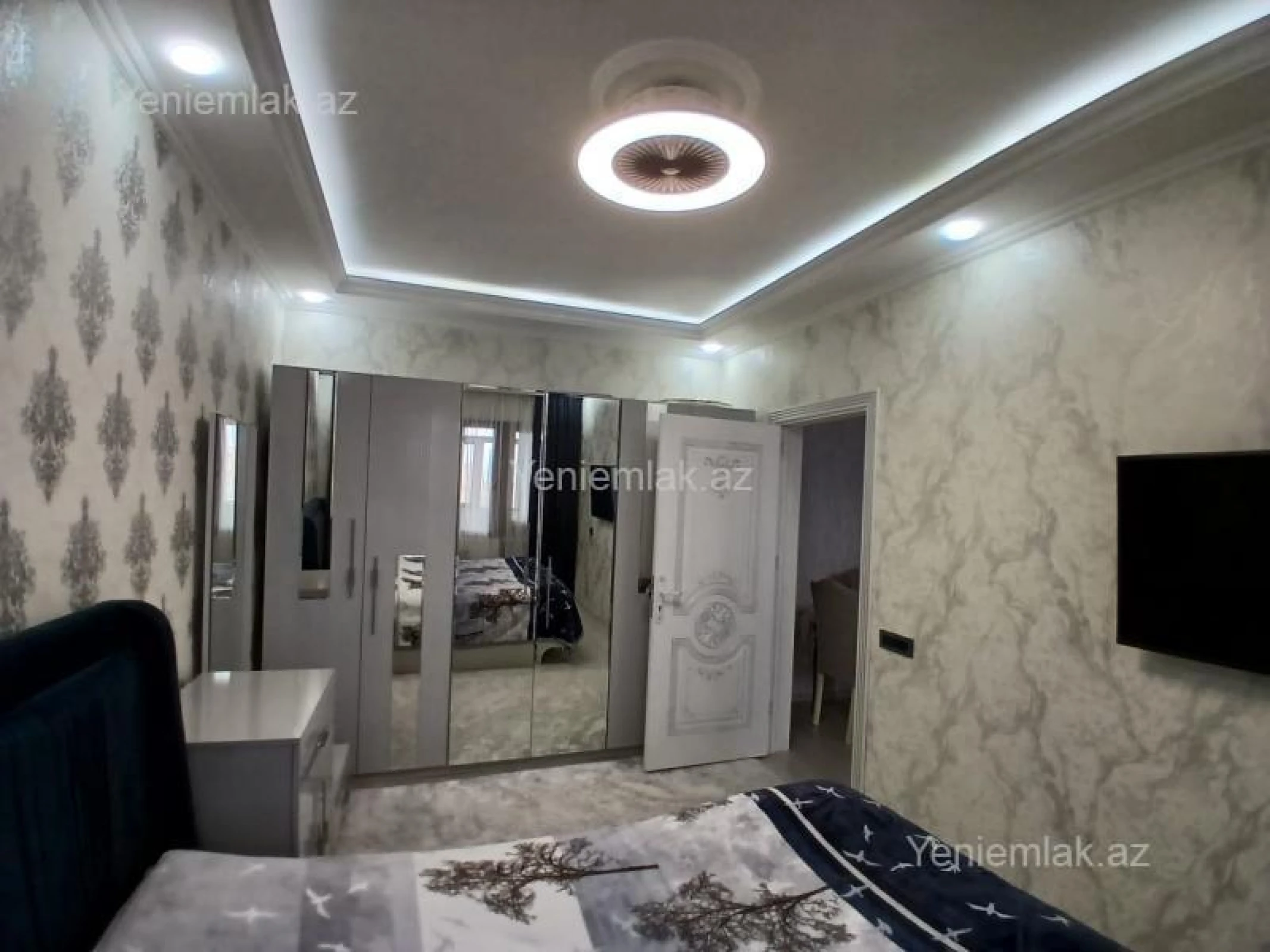 Satılır 4 otaqlı köhnə tikili 100 m²