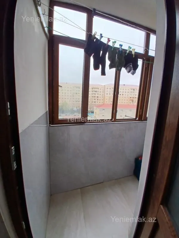 Satılır 4 otaqlı köhnə tikili 100 m²