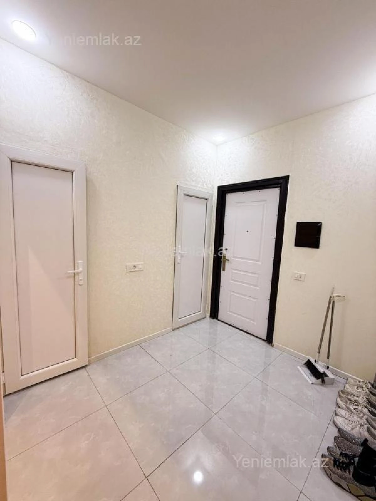Satılır 3 otaqlı köhnə tikili 70 m²