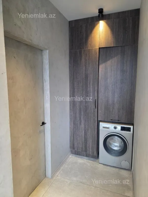 Satılır 3 otaqlı yeni tikili 145 m²