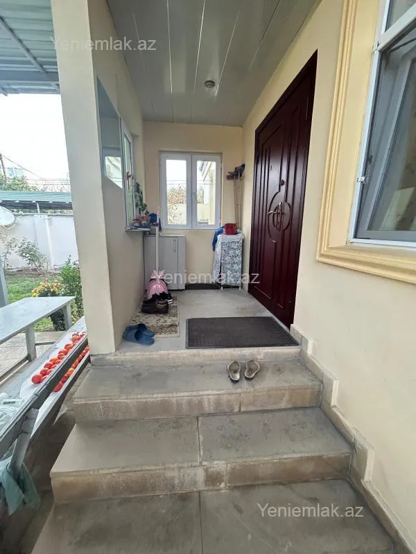 Satılır 5 otaqlı həyət evi 160 m²