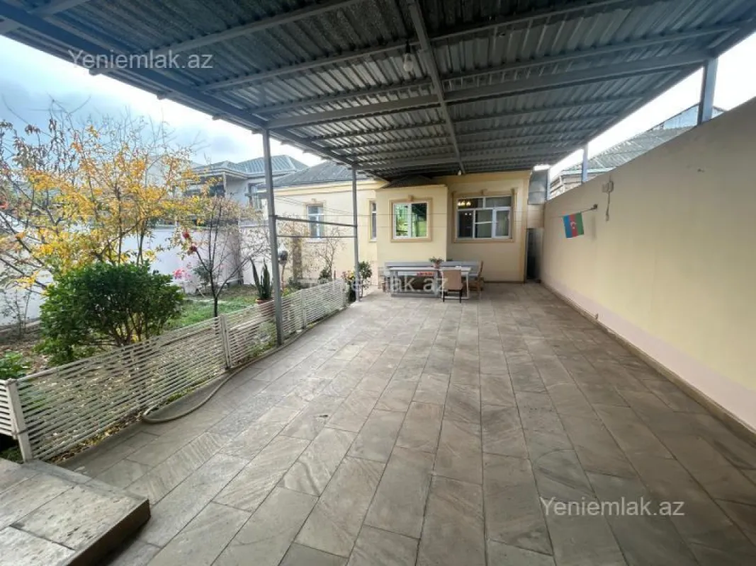Satılır 5 otaqlı həyət evi 160 m²