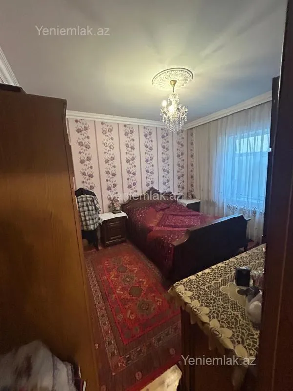 Satılır 5 otaqlı həyət evi 160 m²