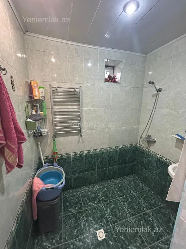Satılır 5 otaqlı həyət evi 160 m²