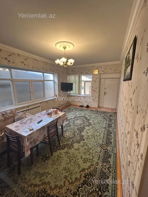 Satılır 5 otaqlı həyət evi 160 m²