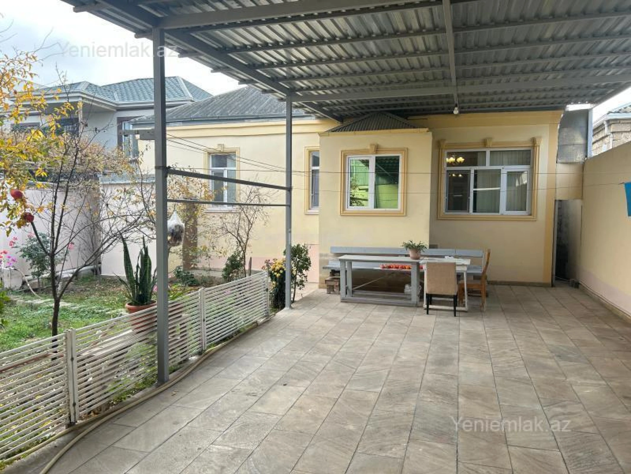 Satılır 5 otaqlı həyət evi 160 m²
