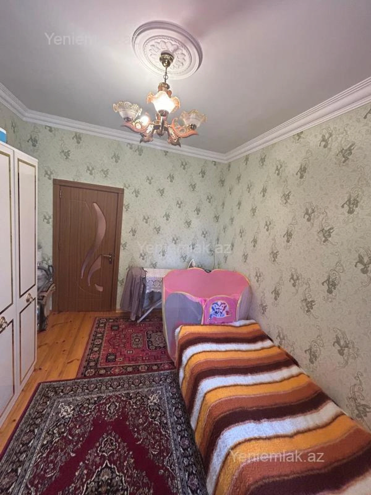 Satılır 5 otaqlı həyət evi 160 m²