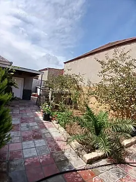 Satılır 2 otaqlı həyət evi 80 m²