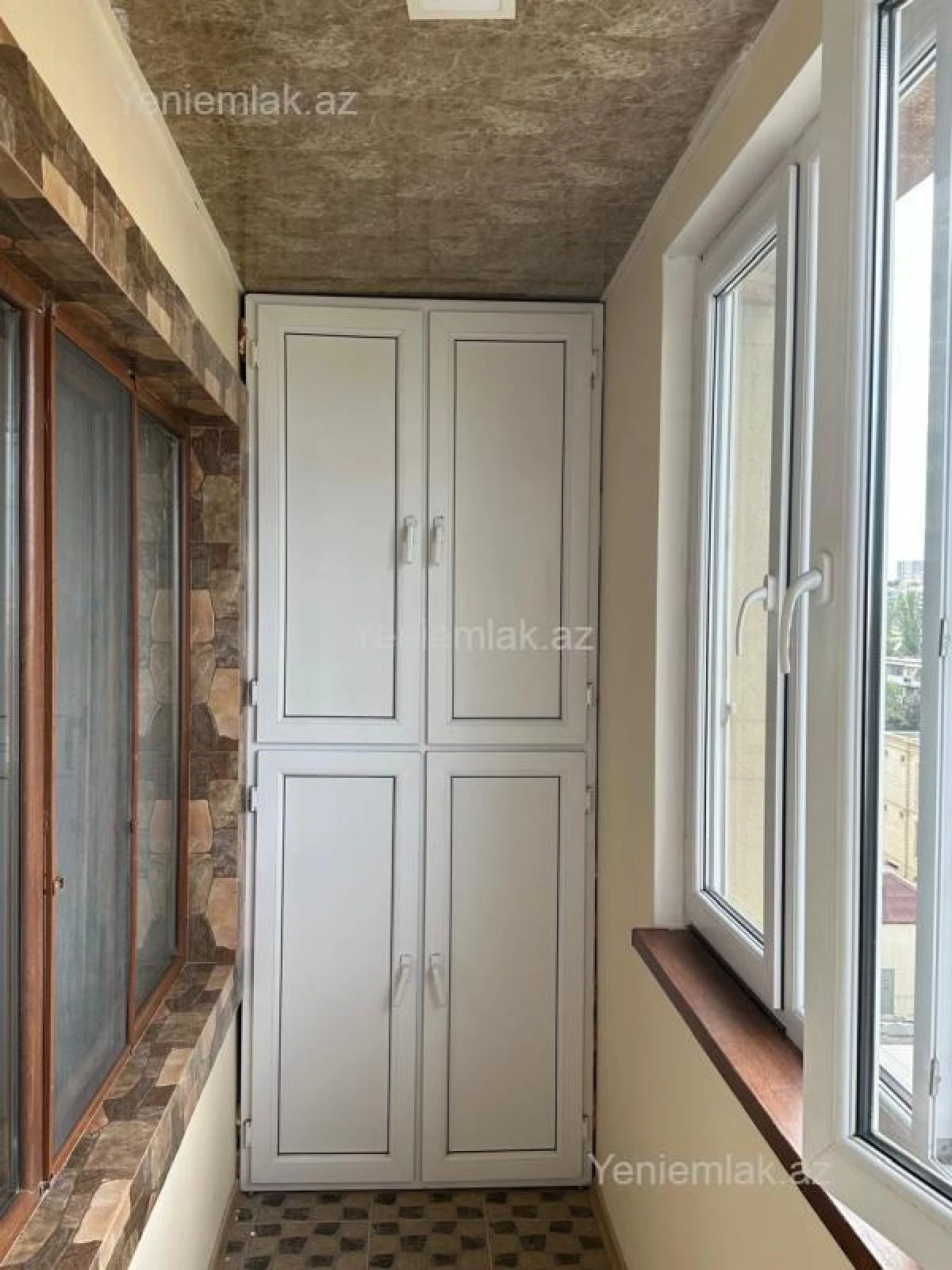 Satılır 3 otaqlı köhnə tikili 87 m²