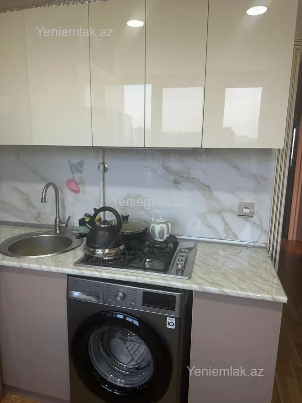 Satılır 3 otaqlı köhnə tikili 87 m²