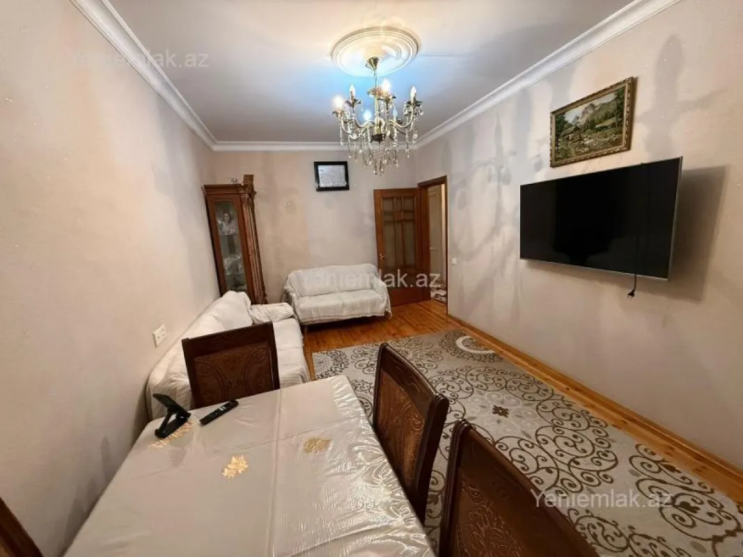 Satılır 3 otaqlı köhnə tikili 88 m²
