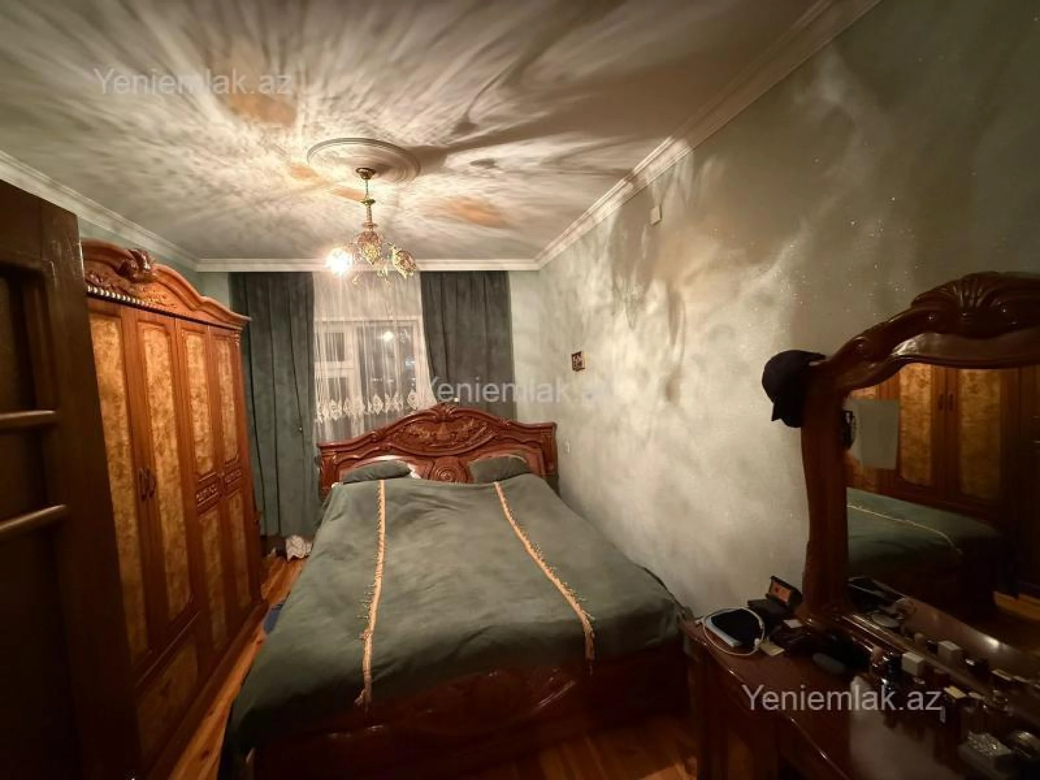 Satılır 3 otaqlı köhnə tikili 88 m²