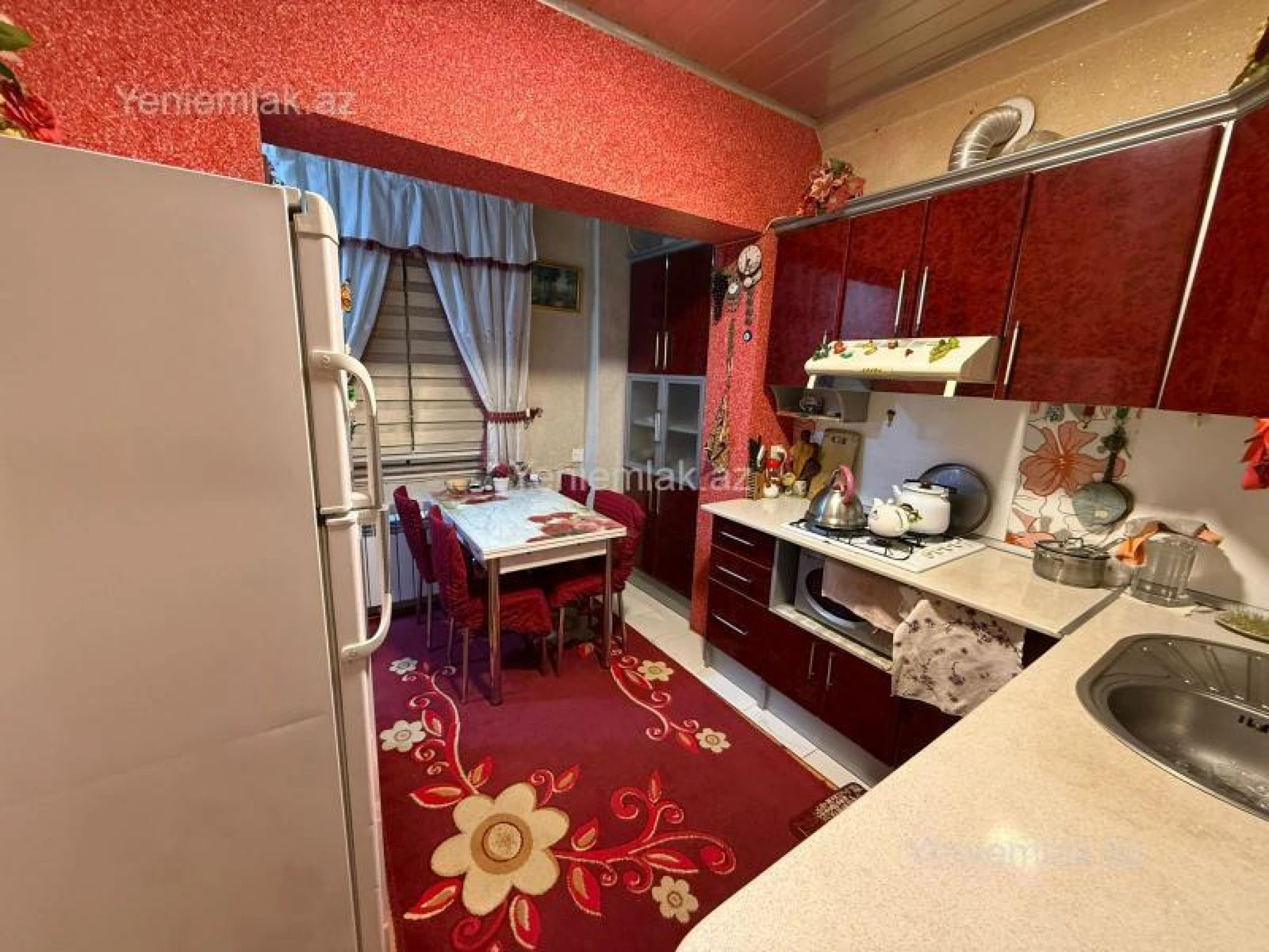 Satılır 3 otaqlı köhnə tikili 88 m²