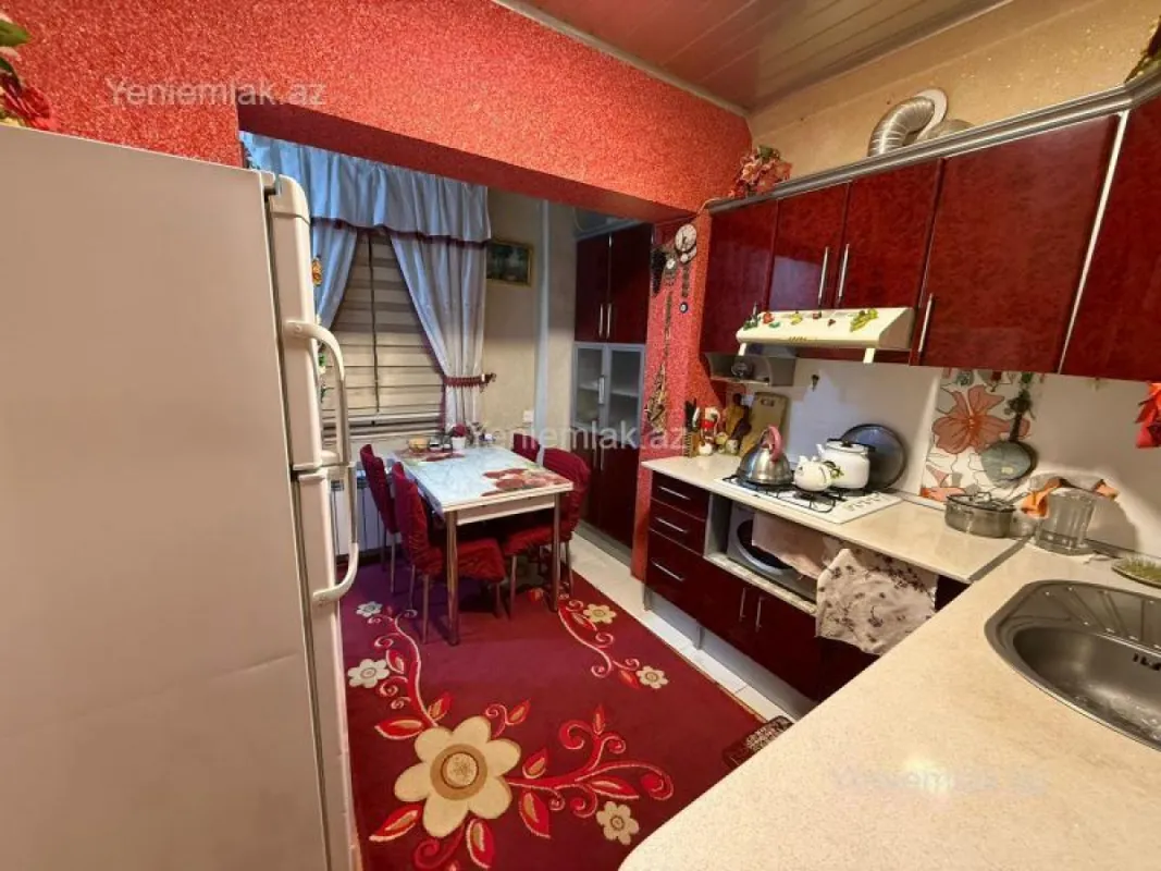 Satılır 3 otaqlı köhnə tikili 88 m²