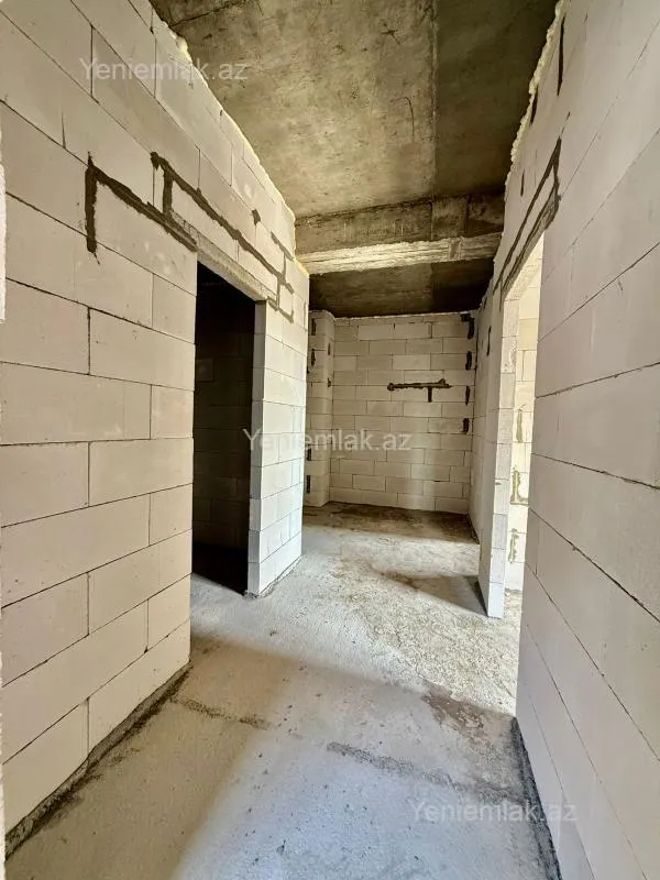 Satılır 2 otaqlı yeni tikili 82 m²