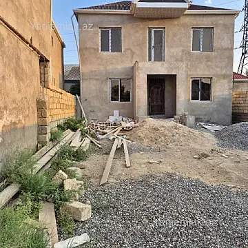 Satılır 5 otaqlı həyət evi 200 m²