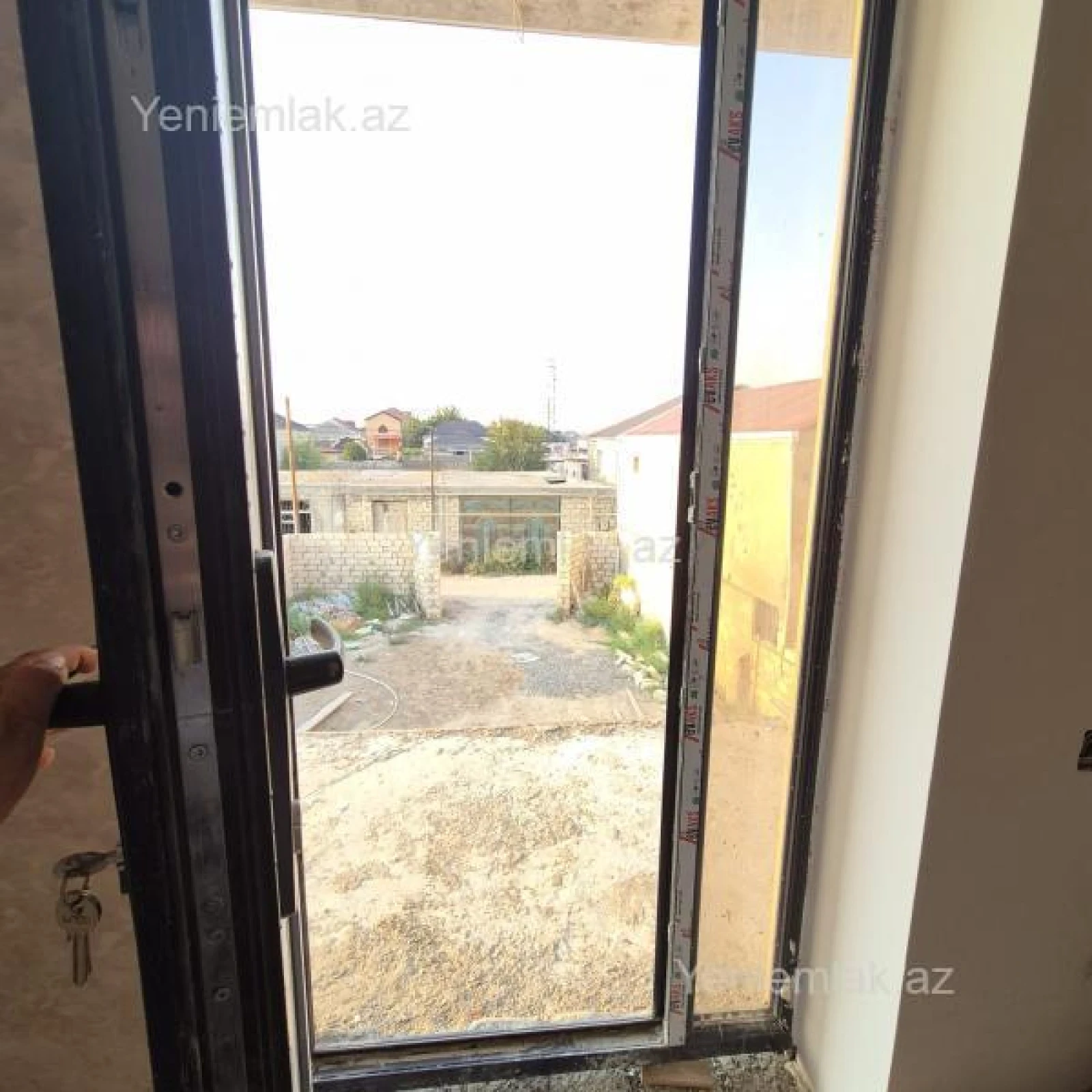 Satılır 5 otaqlı həyət evi 200 m²