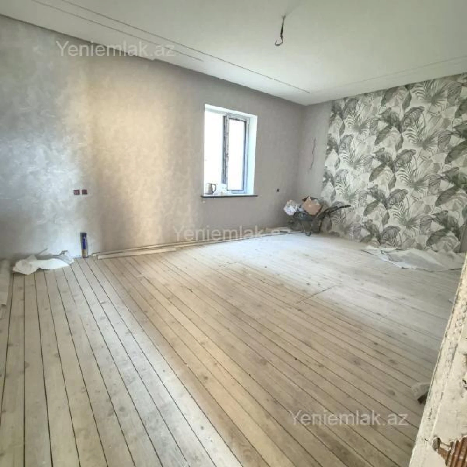 Satılır 5 otaqlı həyət evi 200 m²