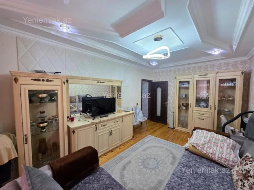 Satılır 2 otaqlı köhnə tikili 40 m²