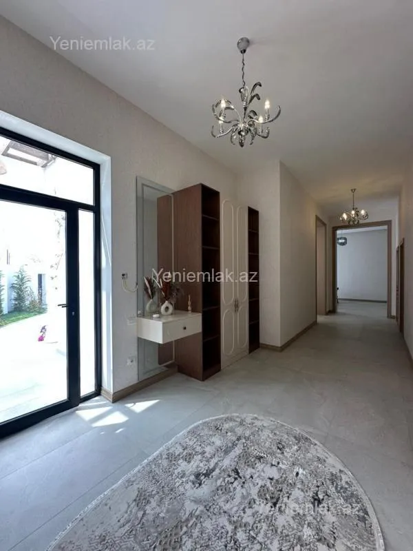 Satılır 4 otaqlı həyət evi 200 m²