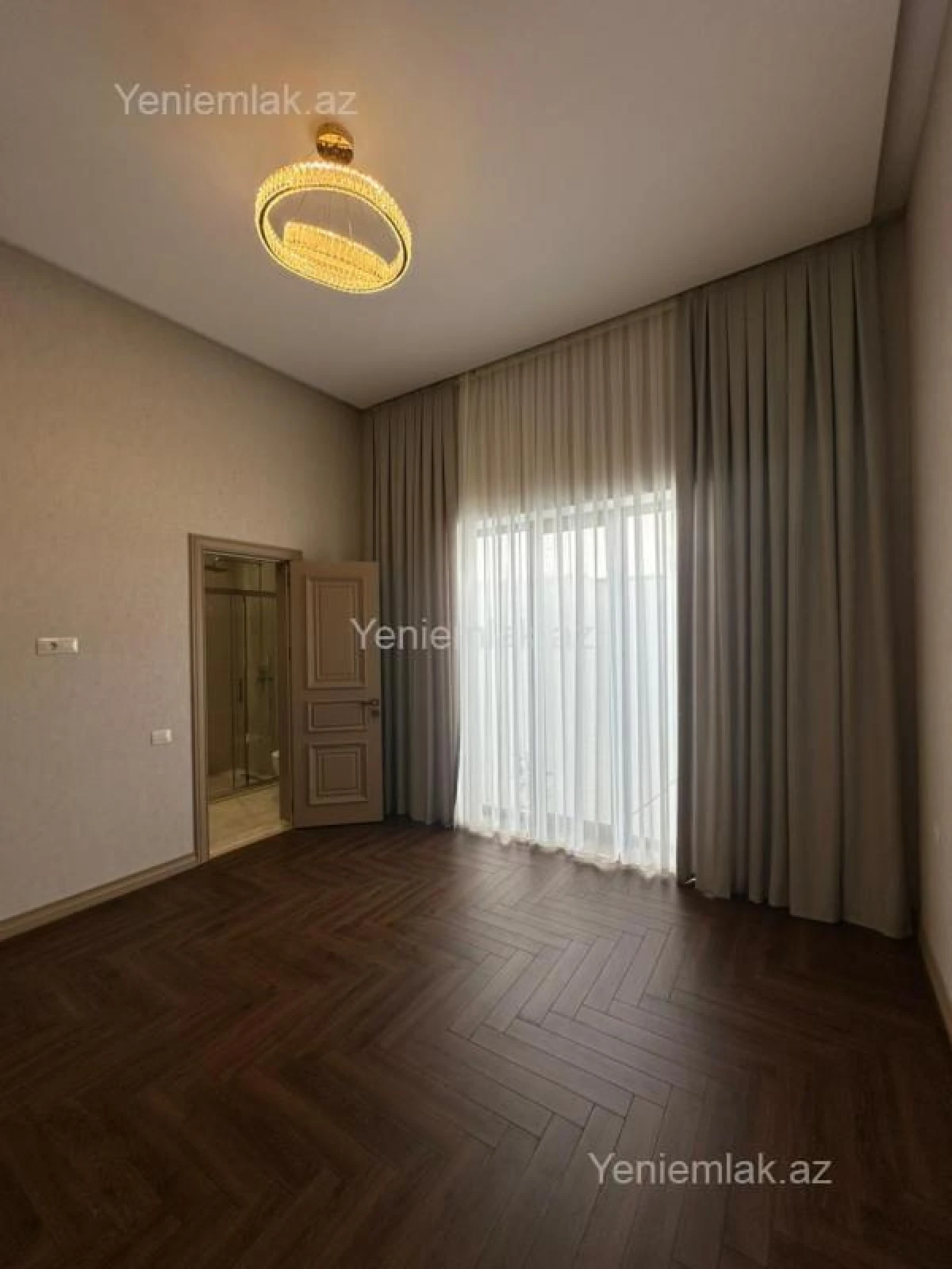Satılır 4 otaqlı həyət evi 200 m²