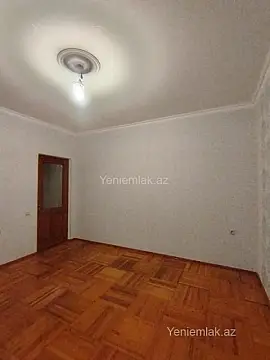 Satılır 9 otaqlı köhnə tikili 70 m²