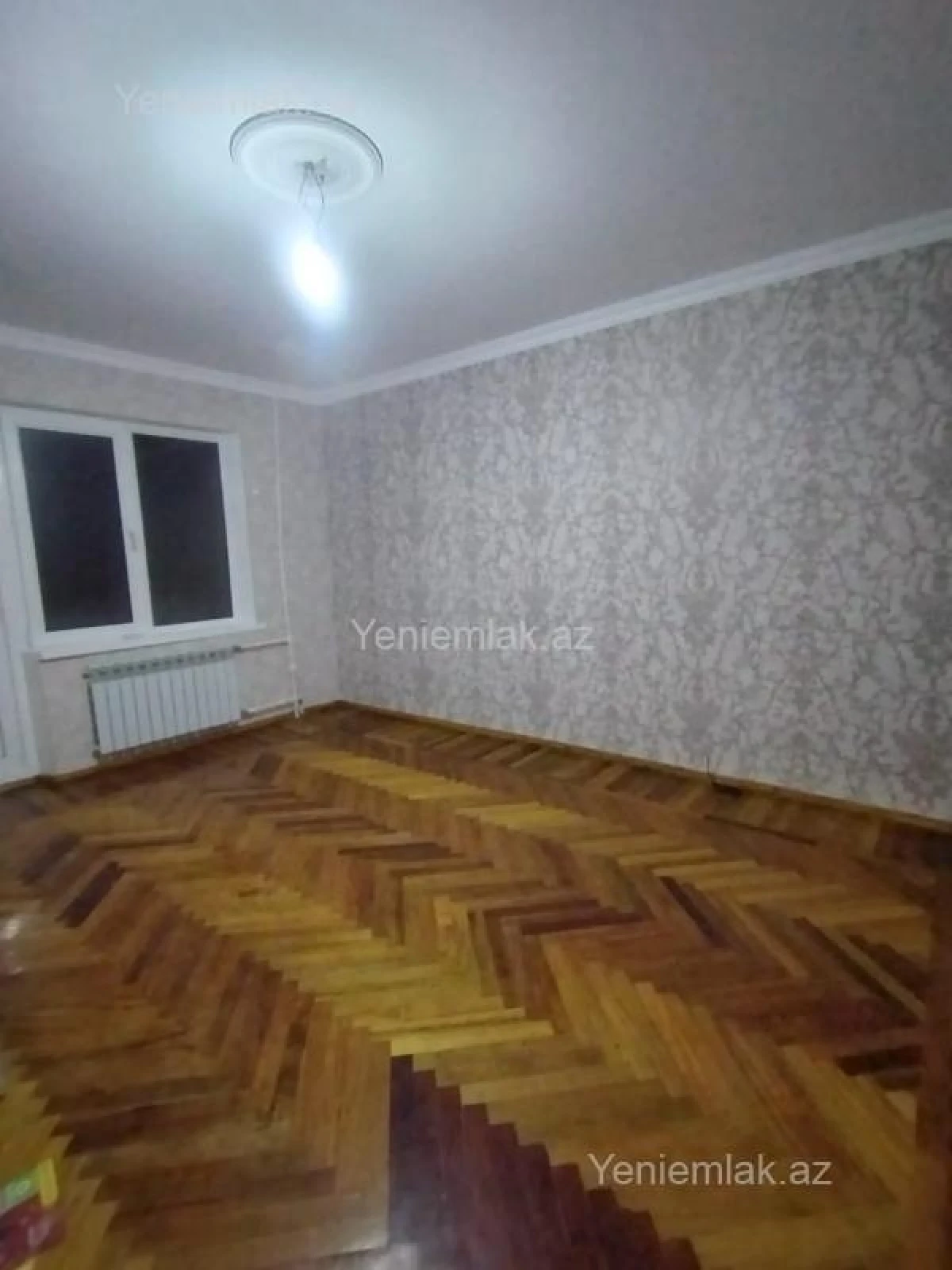 Satılır 9 otaqlı köhnə tikili 70 m²