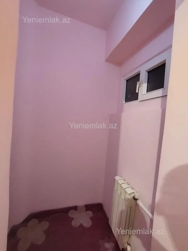 Satılır 9 otaqlı köhnə tikili 70 m²