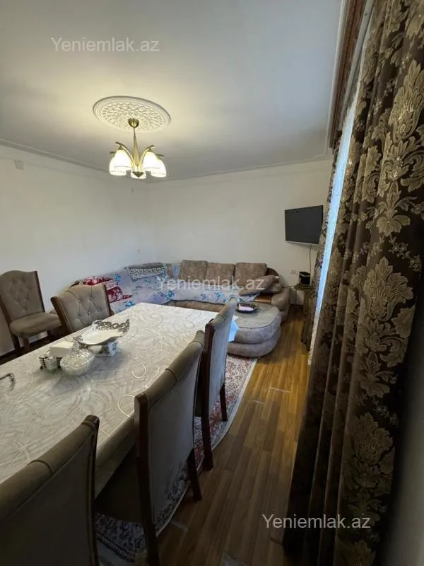 Satılır 3 otaqlı köhnə tikili 60 m²