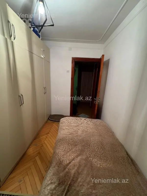 Satılır 3 otaqlı köhnə tikili 60 m²