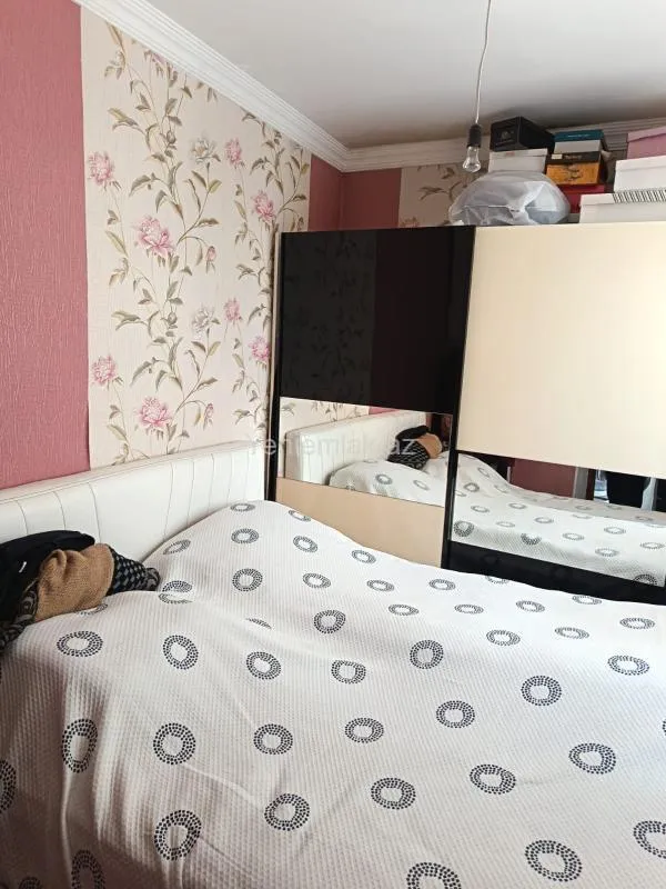 Satılır 2 otaqlı köhnə tikili 51 m²