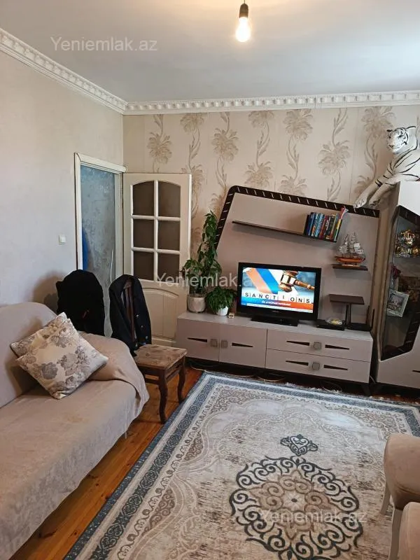 Satılır 2 otaqlı köhnə tikili 51 m²