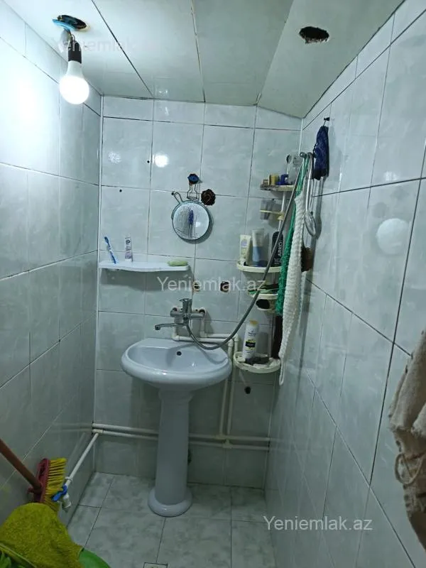Satılır 2 otaqlı köhnə tikili 51 m²