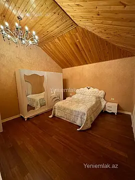 Satılır 8 otaqlı həyət evi 650 m²