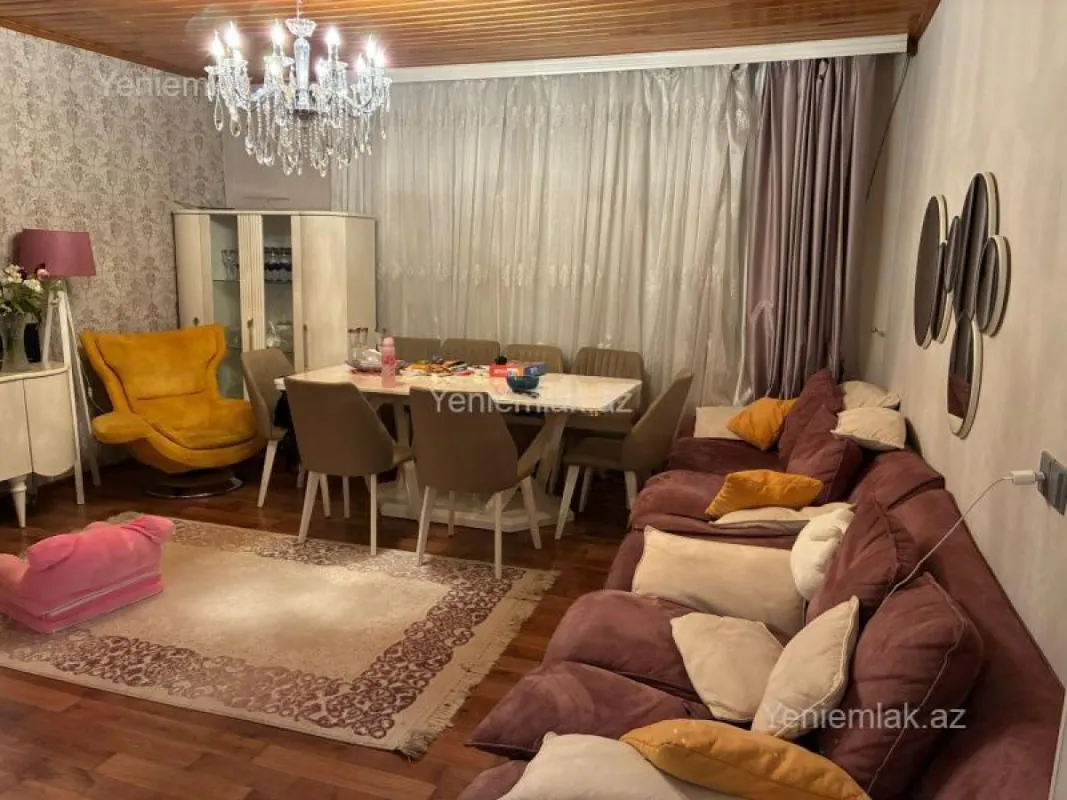 Satılır 3 otaqlı köhnə tikili 75 m²