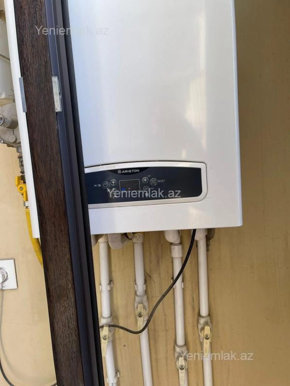 Satılır 3 otaqlı yeni tikili 110 m²