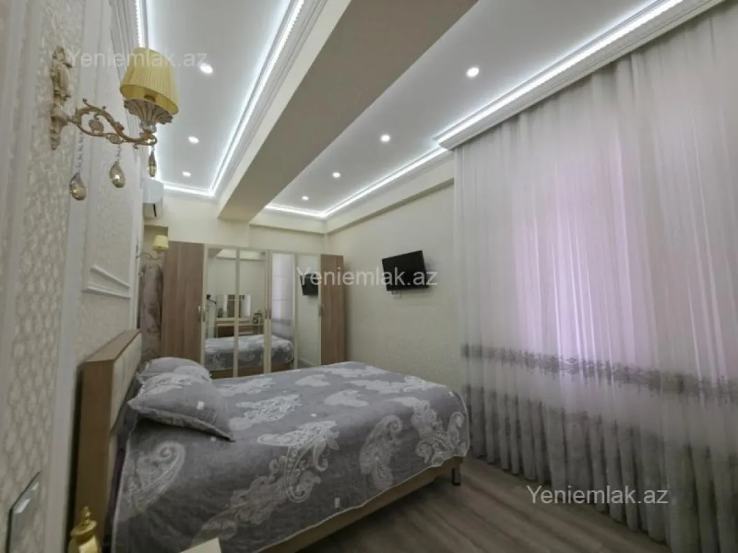 Satılır 3 otaqlı yeni tikili 120 m²