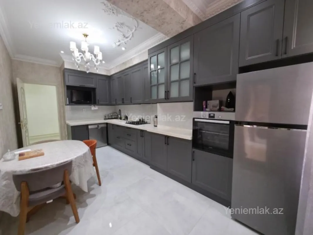 Satılır 3 otaqlı yeni tikili 120 m²