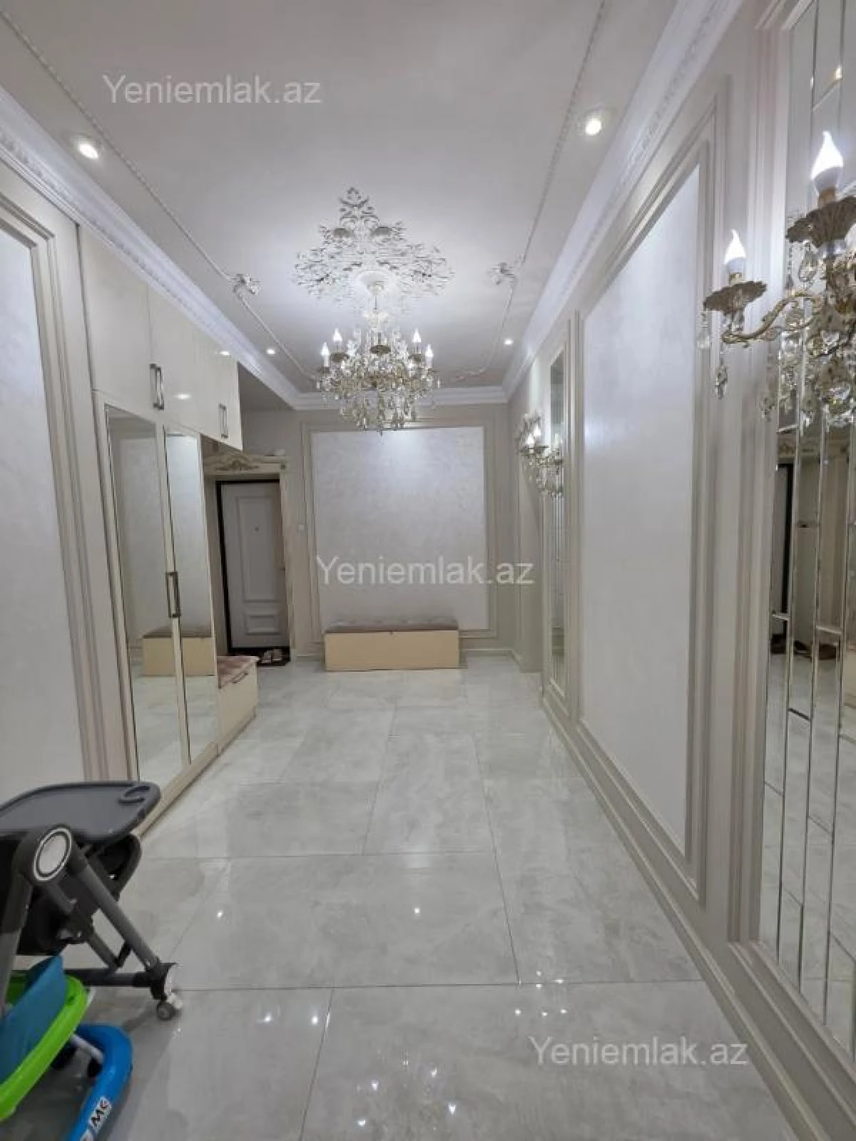 Satılır 3 otaqlı yeni tikili 120 m²