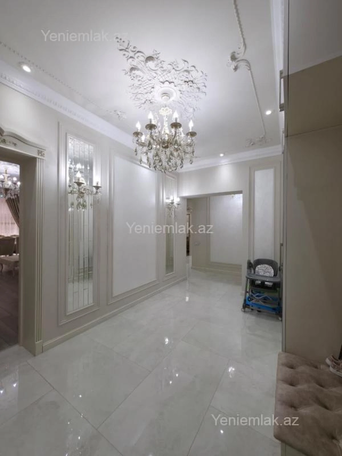 Satılır 3 otaqlı yeni tikili 120 m²