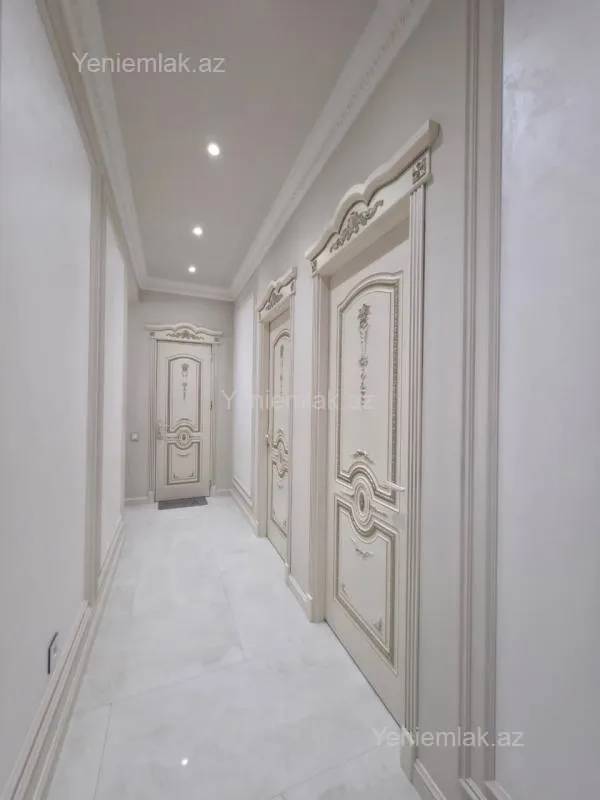 Satılır 3 otaqlı yeni tikili 120 m²