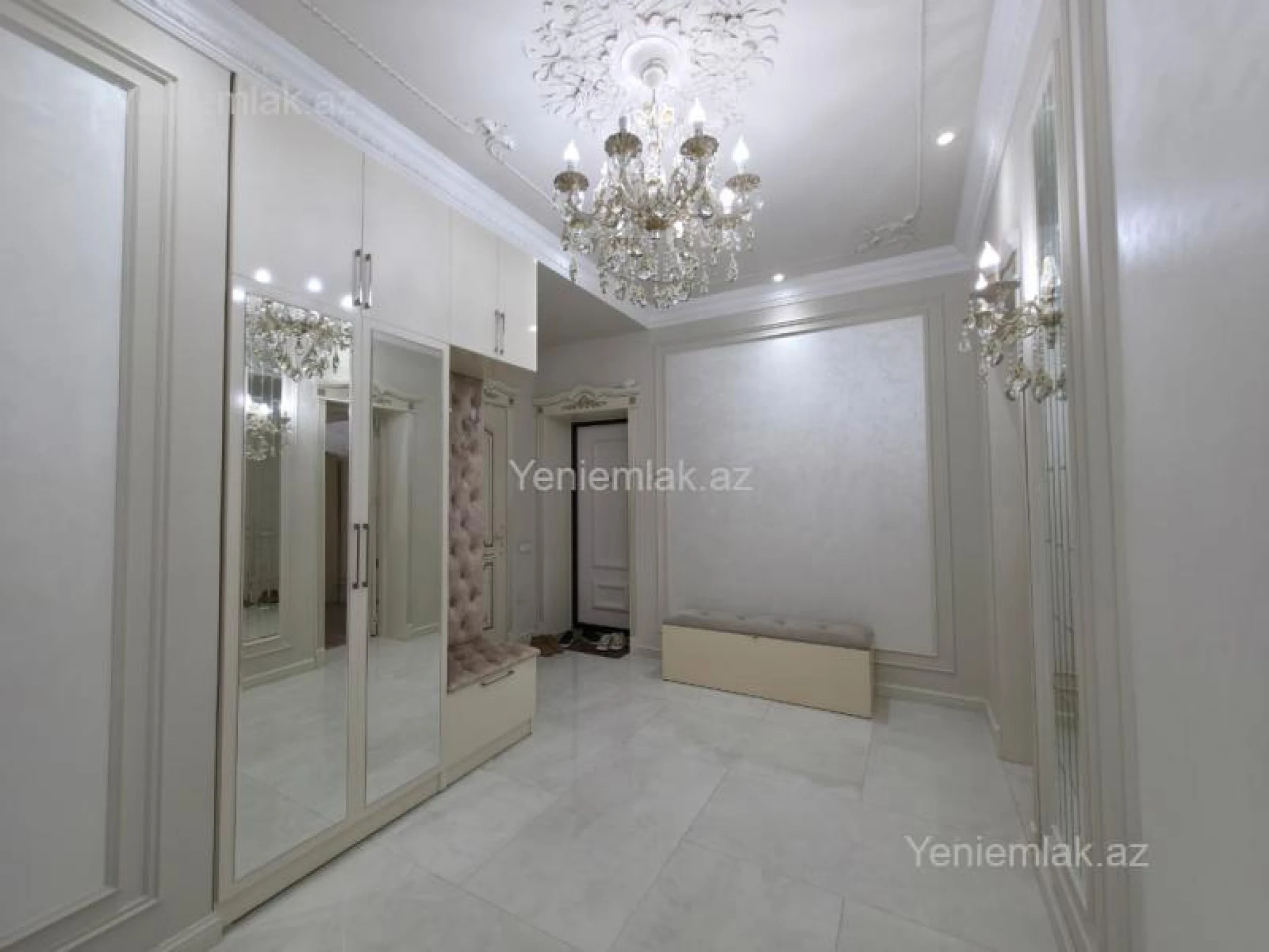 Satılır 3 otaqlı yeni tikili 120 m²
